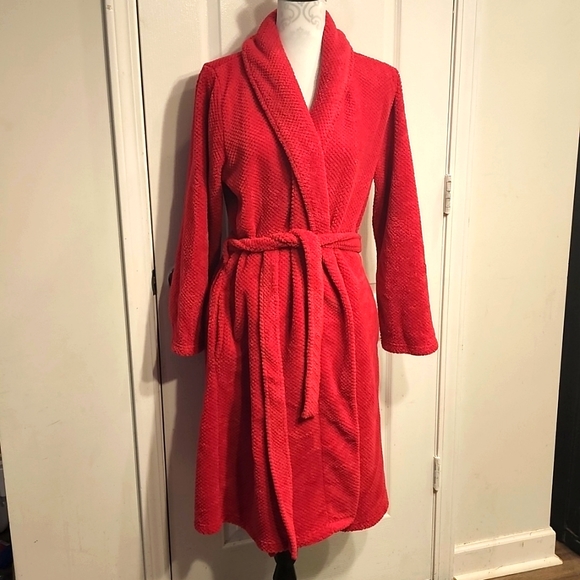 EUC!!!! Laura Ashley Plush Robe - Picture 1 of 3